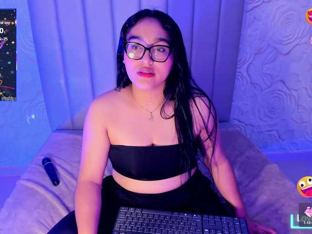 LyaDubois — live female cam