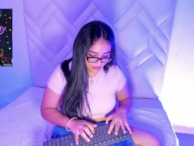 LyaDubois live cam on BongaCams