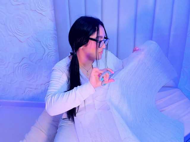 LyaDubois live cam on BongaCams