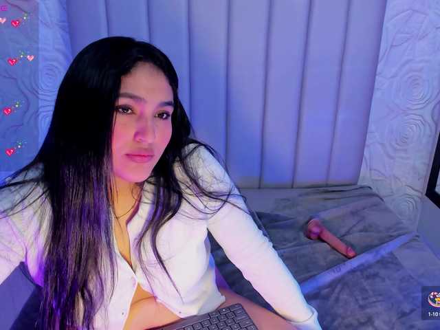 LyaDubois's BongaCams show and profile