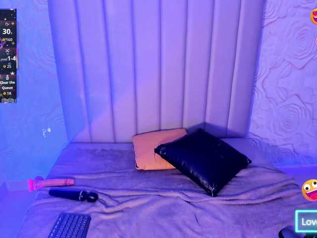 LyaDubois — live female cam