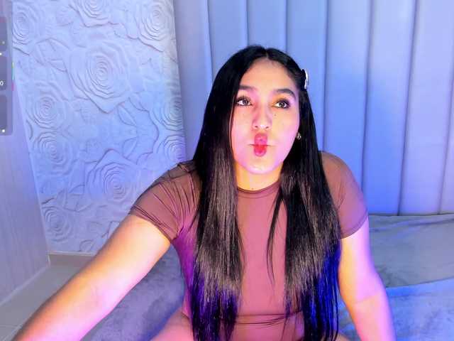 LyaDubois's BongaCams show and profile