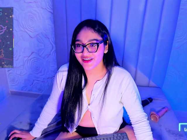 LyaDubois live cam on BongaCams