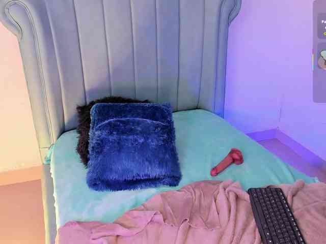 LyaDubois webcam