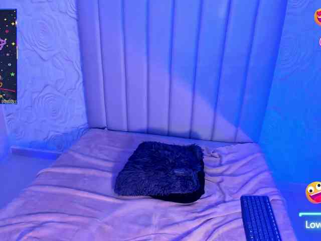 LyaDubois webcam