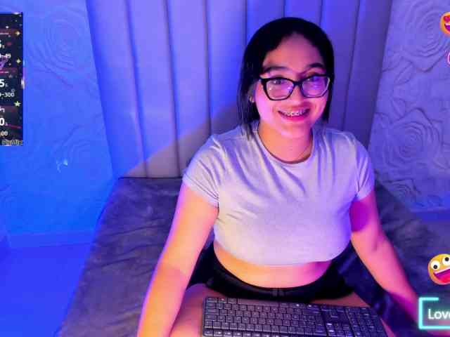 LyaDubois webcam