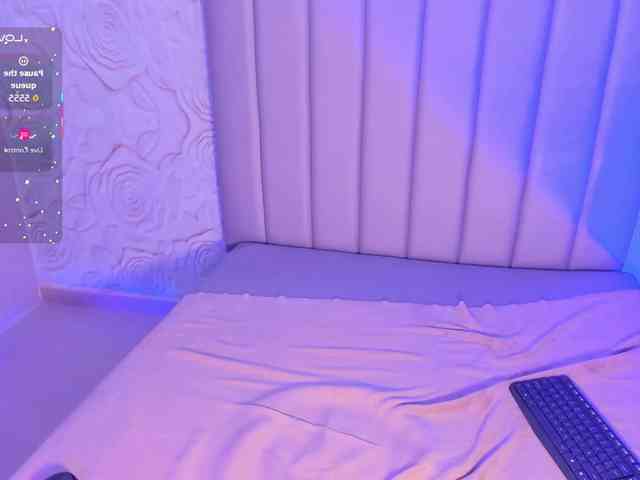 LyaDubois webcam