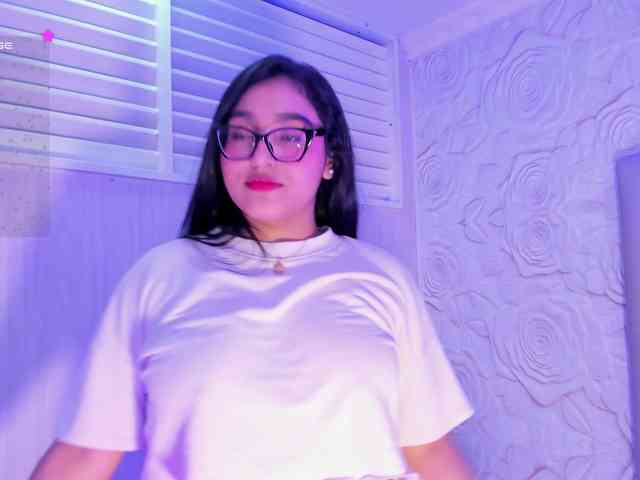 LyaDubois webcam