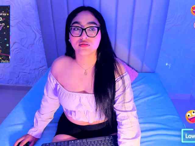 LyaDubois webcam