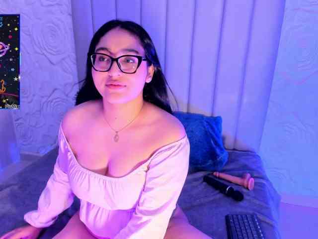 LyaDubois webcam
