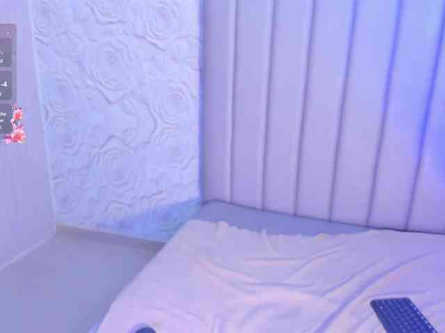 LyaDubois webcam