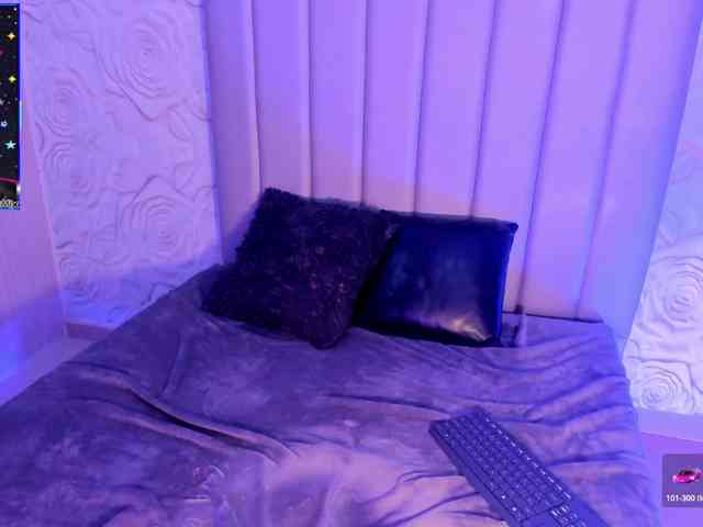LyaDubois webcam