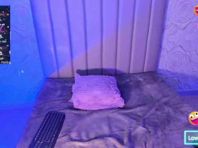 LyaDubois webcam