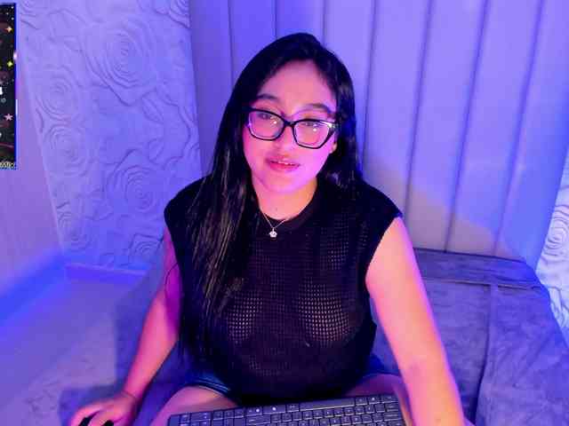 LyaDubois webcam