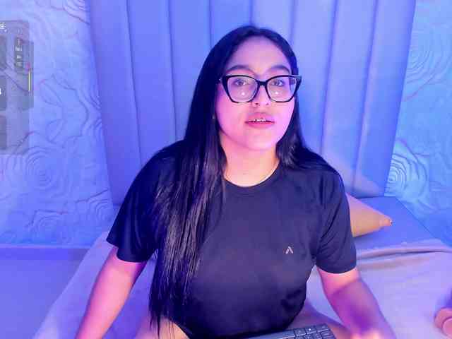 LyaDubois webcam