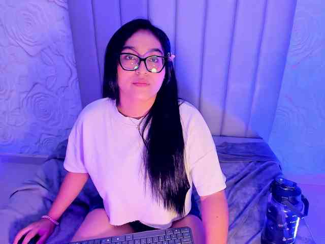 LyaDubois webcam