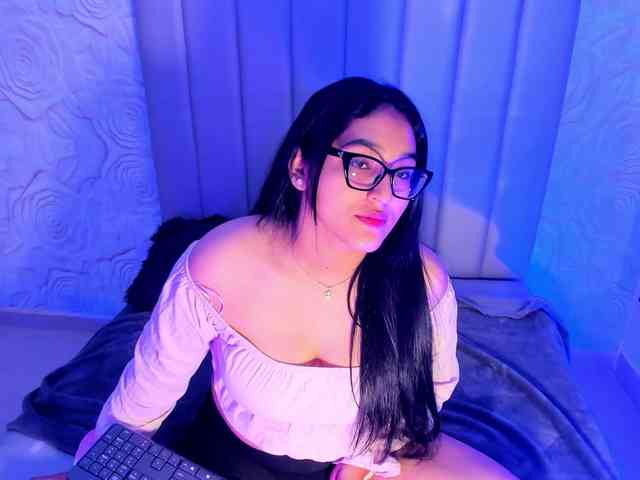 LyaDubois webcam