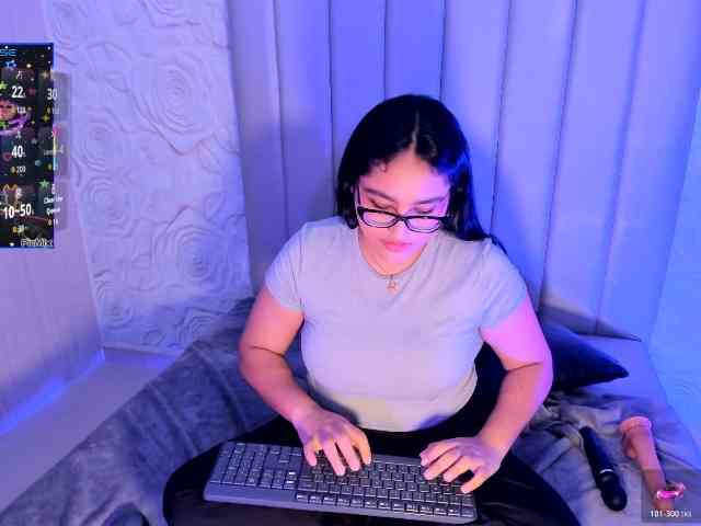 LyaDubois webcam