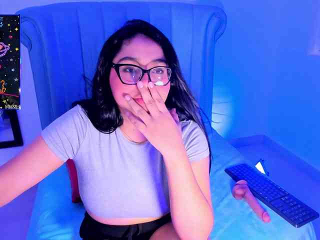 LyaDubois webcam