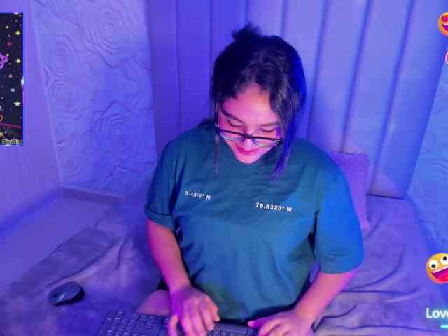 LyaDubois webcam
