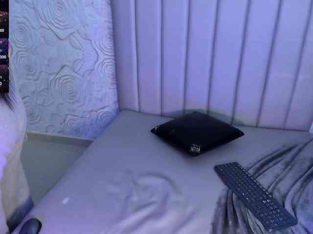 LyaDubois webcam