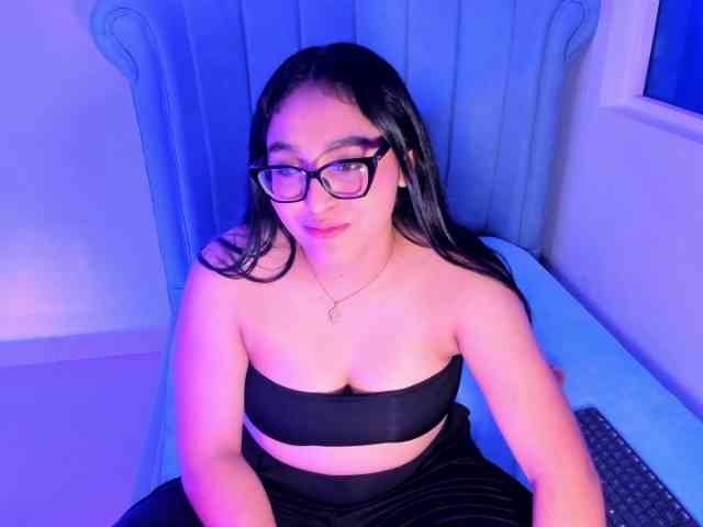 LyaDubois webcam