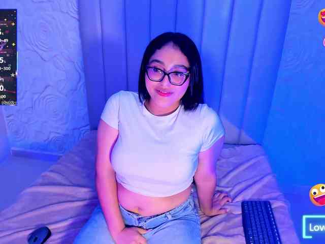 LyaDubois webcam