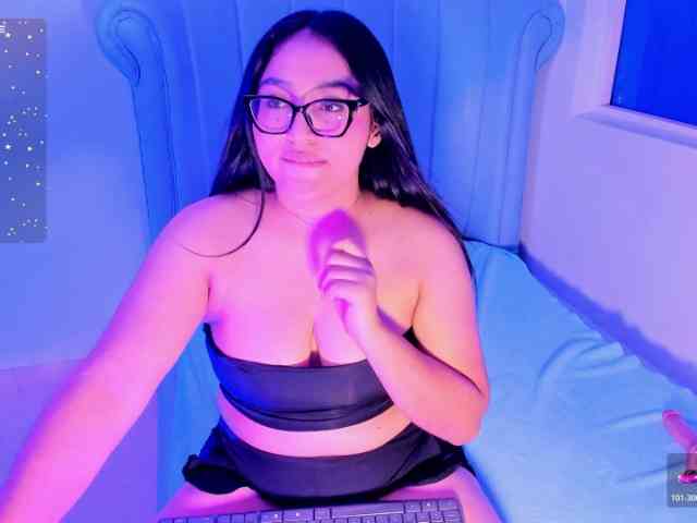 LyaDubois webcam