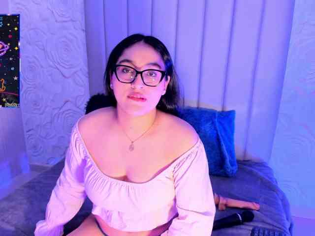 LyaDubois webcam