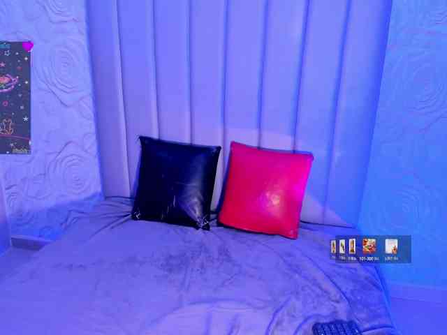 LyaDubois webcam