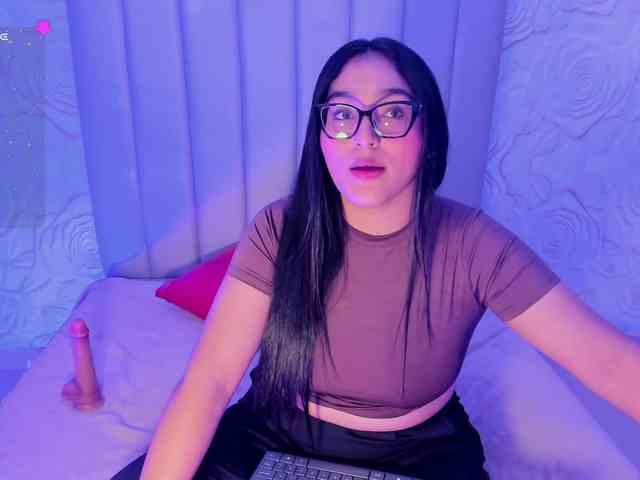 LyaDubois webcam