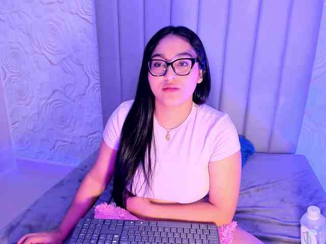 LyaDubois webcam