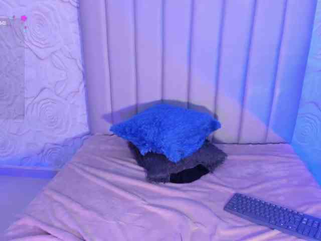 LyaDubois webcam