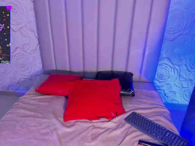 LyaDubois webcam