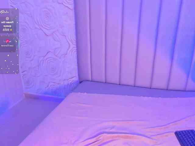 LyaDubois webcam
