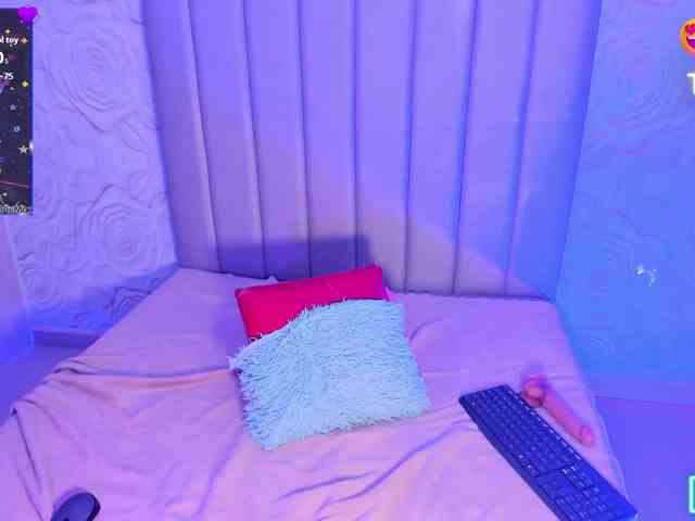 LyaDubois webcam