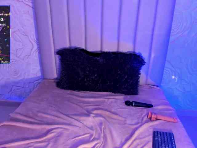 LyaDubois webcam