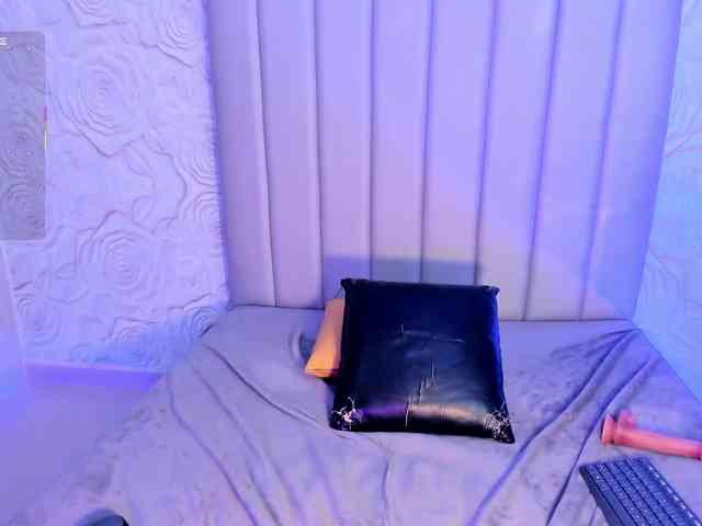 LyaDubois webcam