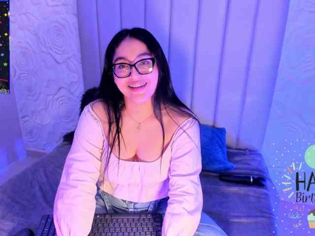 LyaDubois webcam