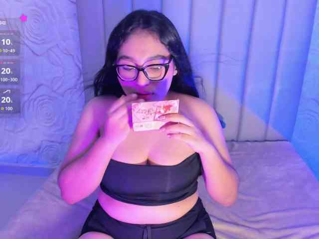 LyaDubois webcam