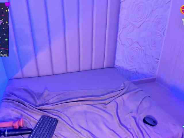 LyaDubois webcam