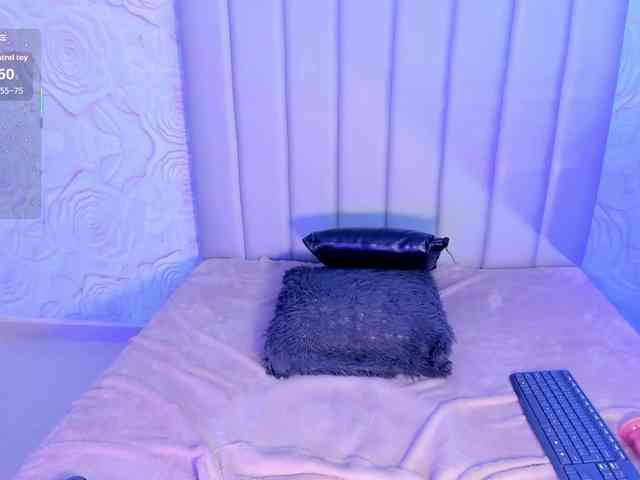 LyaDubois webcam