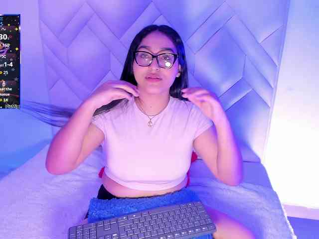 LyaDubois webcam