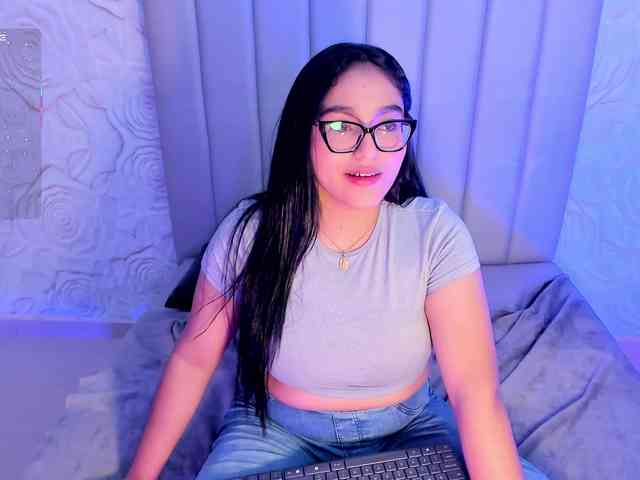 LyaDubois webcam