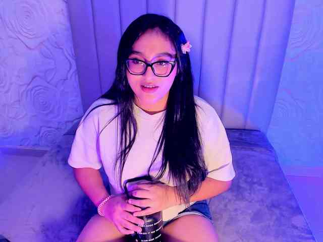 LyaDubois webcam