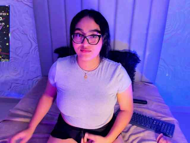 LyaDubois webcam