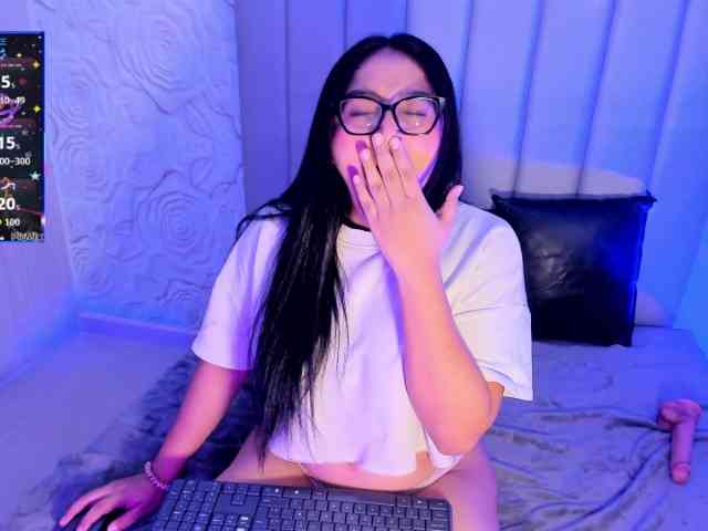 LyaDubois webcam