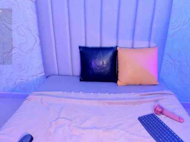 LyaDubois webcam