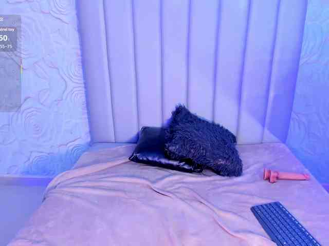 LyaDubois webcam