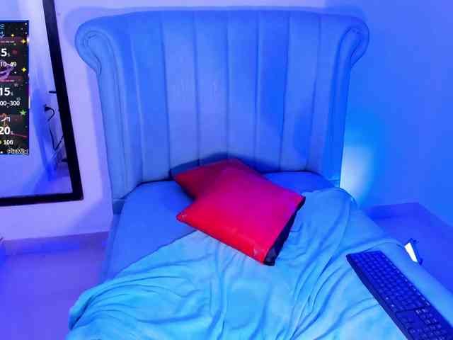 LyaDubois webcam